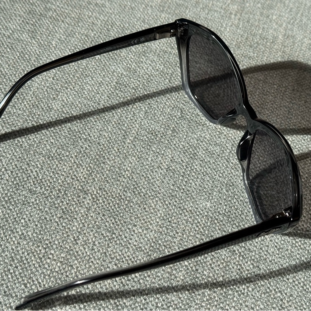 Maui Jim Black Lotus Sunglasses Ladies - Picture 3 of 4